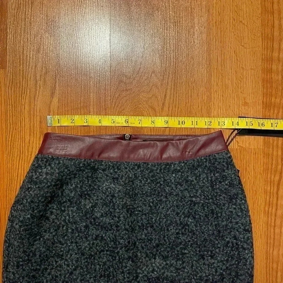Blush Noir Size S Mini Skirt Faux Leather Burgundy Trim Gray Wool Blend NEW FLAW - Picture 10 of 12